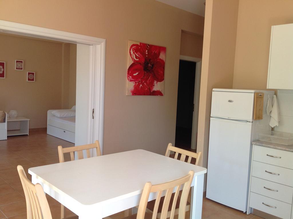 Boutique Hotel Ileas Village Arkoudi Quarto foto